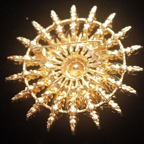 Gorgeous Purple Rhinestone Brooch - WHAT A LOOKER ! - Picture 2 of 4